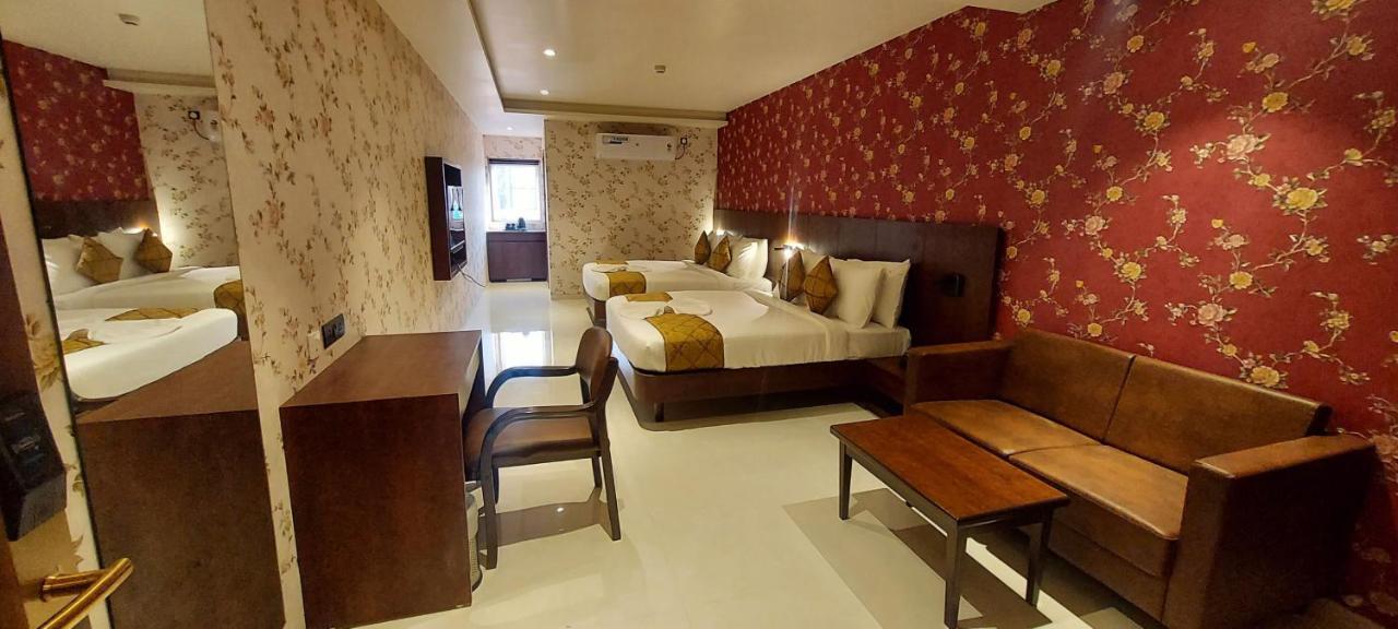Hotel Madhuban Szilvassza Kültér fotó
