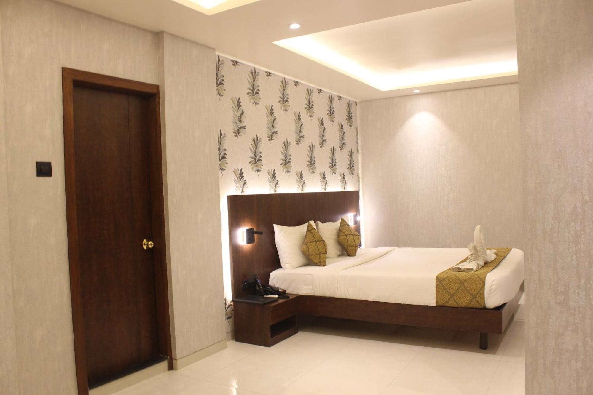 Hotel Madhuban Szilvassza Kültér fotó